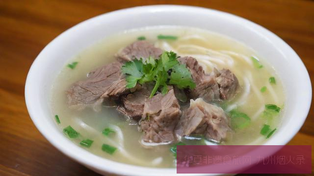 汕头粿条汤:牛骨熬汤与手切牛肉的极简哲学第4张 汕头粿条汤:牛骨熬汤与手切牛肉的极简哲学第4张